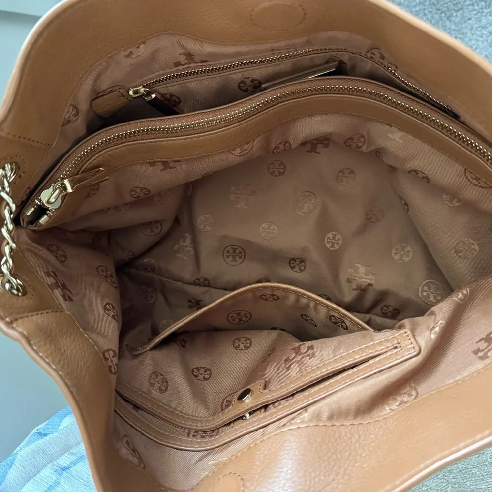 Tory Burch Marion East West Tote - Picture 6 of 11